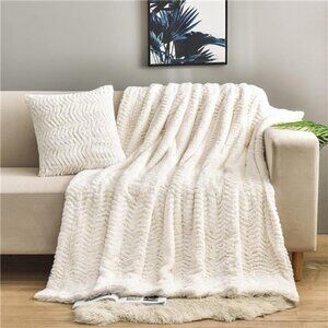 Faux Fur Throw Blanket 50x63 Cozy Soft Plush Warm Bed Couch Living Room Decor